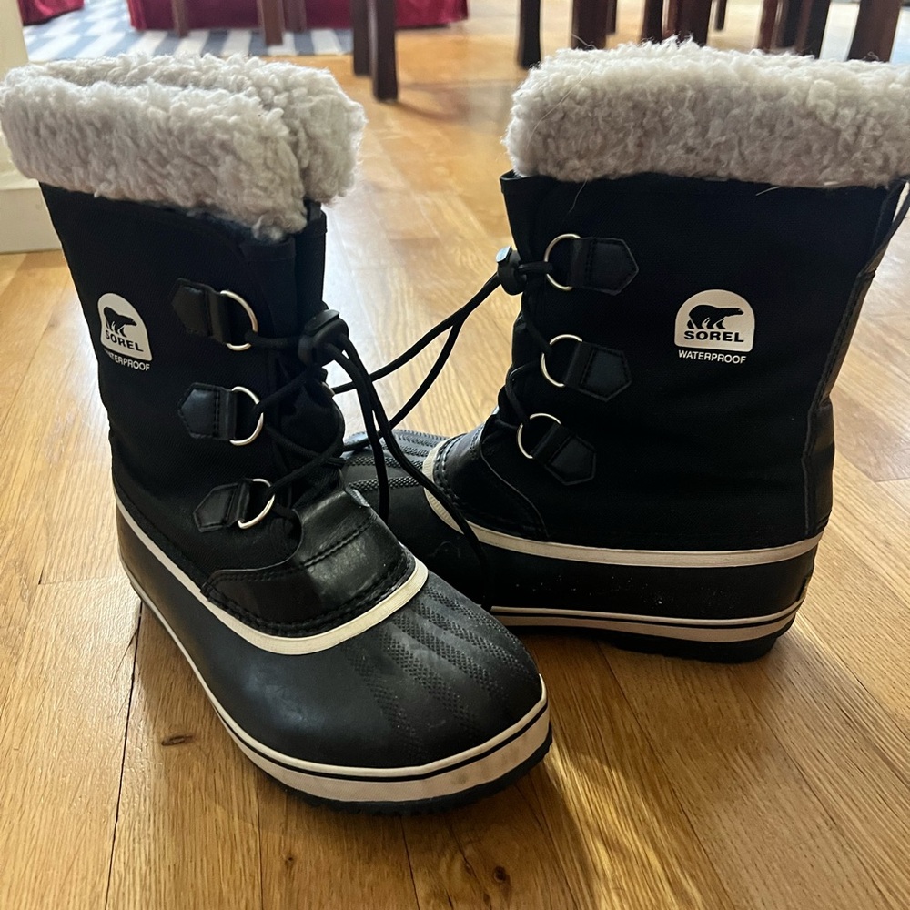 sorel caribou waterproof nubuck and rubber boots